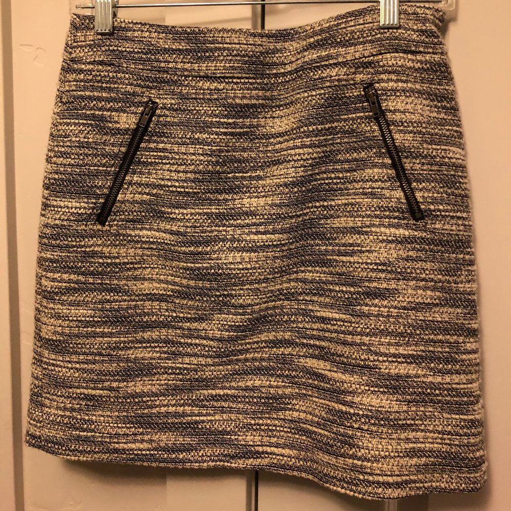 LOFT tweed black and off-white size 0 skirt